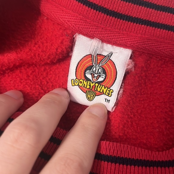 VENDOR ITEM : FINAL PRICE VTG 2001 Looney Tunes Red Women’s XL Embroidered - Picture 8 of 8